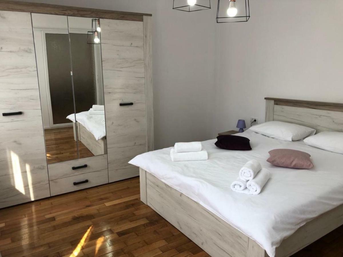 Appartement Casa Alise-Luise à Braşov Extérieur photo