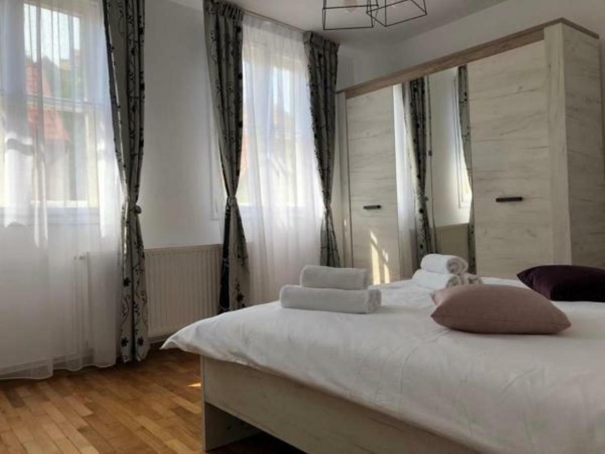 Appartement Casa Alise-Luise à Braşov Extérieur photo